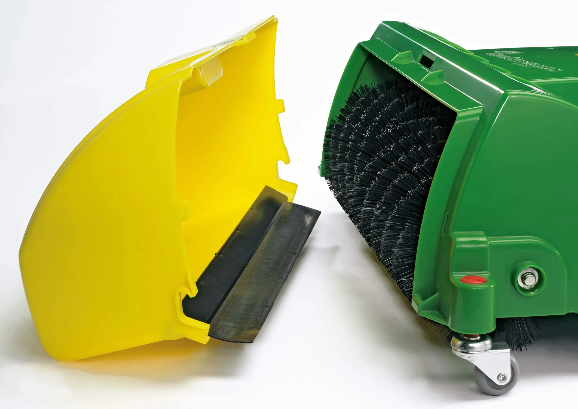 Rolly Toys 409716 rollyTrac Sweeper John Deere, Kehrmaschiene für Traktor rollyJunior, rollyFarmtrac, rollyFarmtrac Classic, rollyFarmtrac Premium, rollyX-Trac, rollyTruck (Unimog), ab 3 Jahren