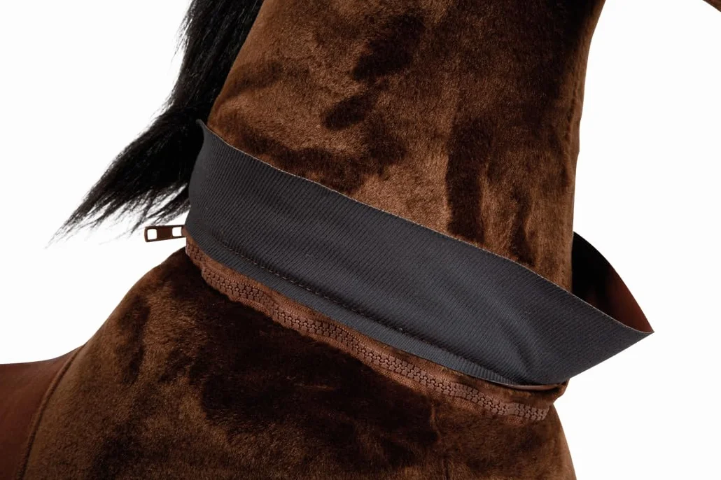 small foot Reitpferd auf Rollen aus Plüsch, Spielpferd zum Reiten, belastbar bis 50 kg, für Kinder ab 5 Jahren, 12462, Braun