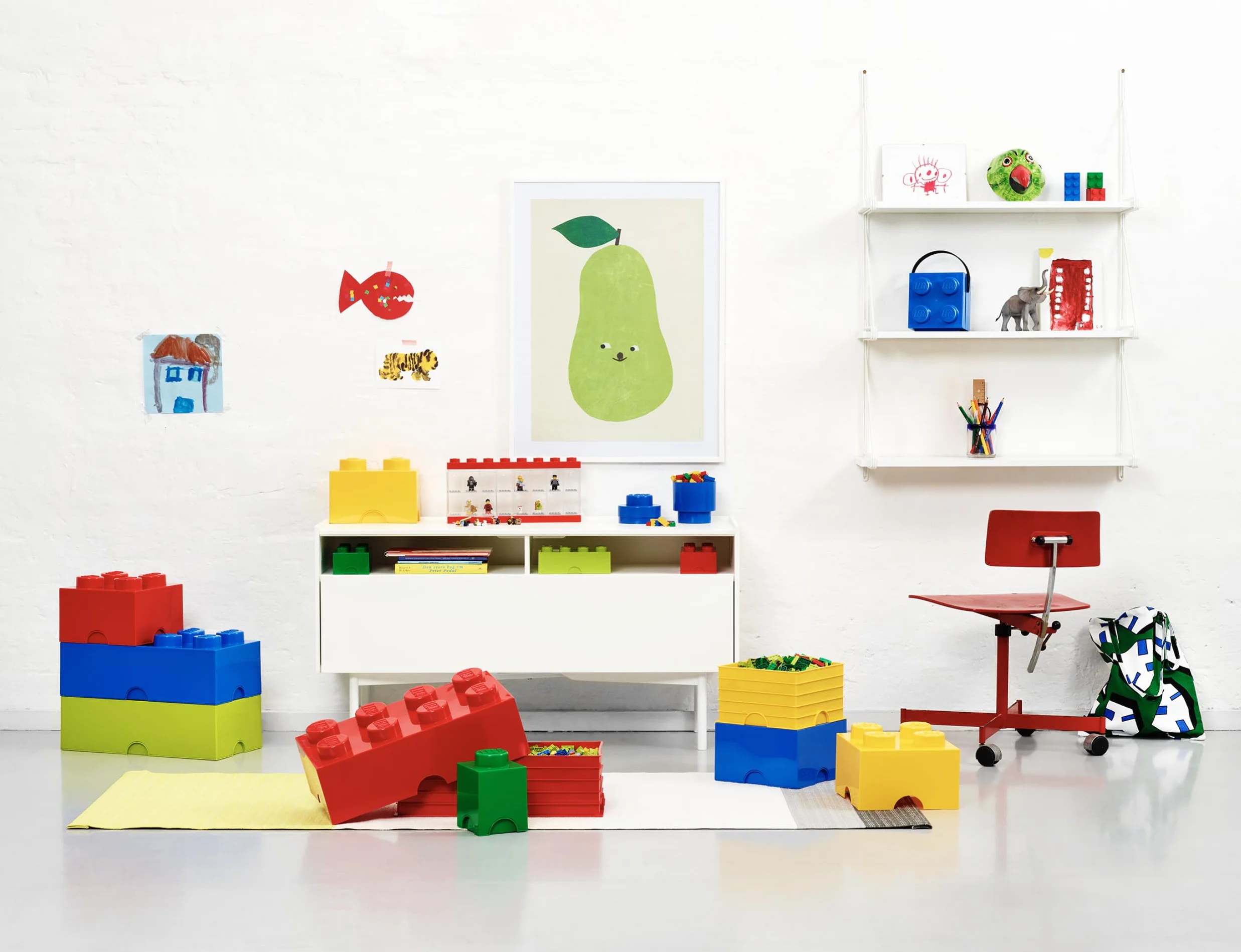 LEGO Minifiguren-Schaukasten für 16 Minifiguren, Stapelbare Wand- oder Tischbox, schwarz