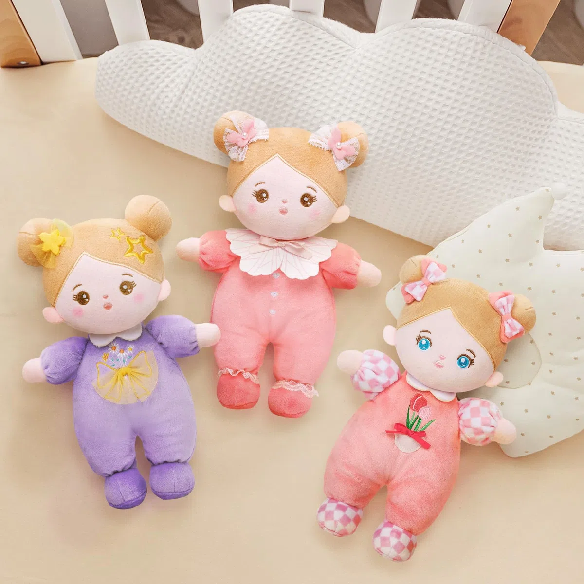 OUOZZZ Baby Puppe, Weiche Stoffpuppe mit Kleidung, Rosa Tulpe Mini-Puppe Kuschelpuppe für Kinder ab 3 Monaten - Baby Geschenk zur Geburt Mädchen Jungen, 25cm
