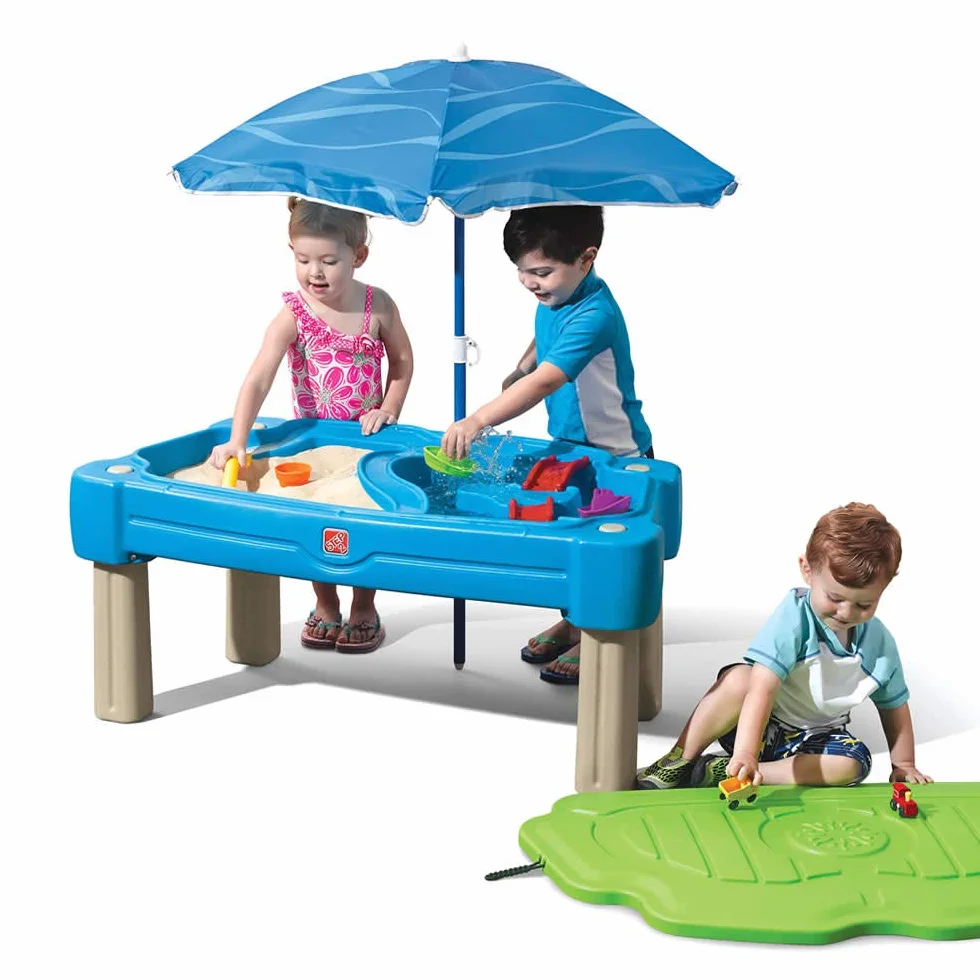 Step2 Cascading Cove Sand & Wassertisch mit Sonnenschirm | Wasserspieltisch für Kinder in Grün | Wasserspielzeug / Sandtisch für den Garten
