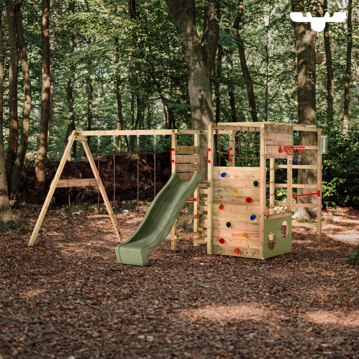 FATMOOSE Spielturm Klettergerüst ActionArena Air mit apfelgrüner Rutsche, Outdoor Kinder Kletterturm mit Leiter, Basketballkorb & Spiel-Zubehör für den Garten