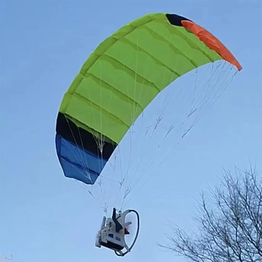 2,4G RC-Stunt-Mini-Gleitschirmmodell, Gleitschirm-Spielzeug Für Stuntflüge In Großer Höhe, Geeignet Als Geschenk Für Gleitschirmflieger-Enthusiasten (RTF-Version)