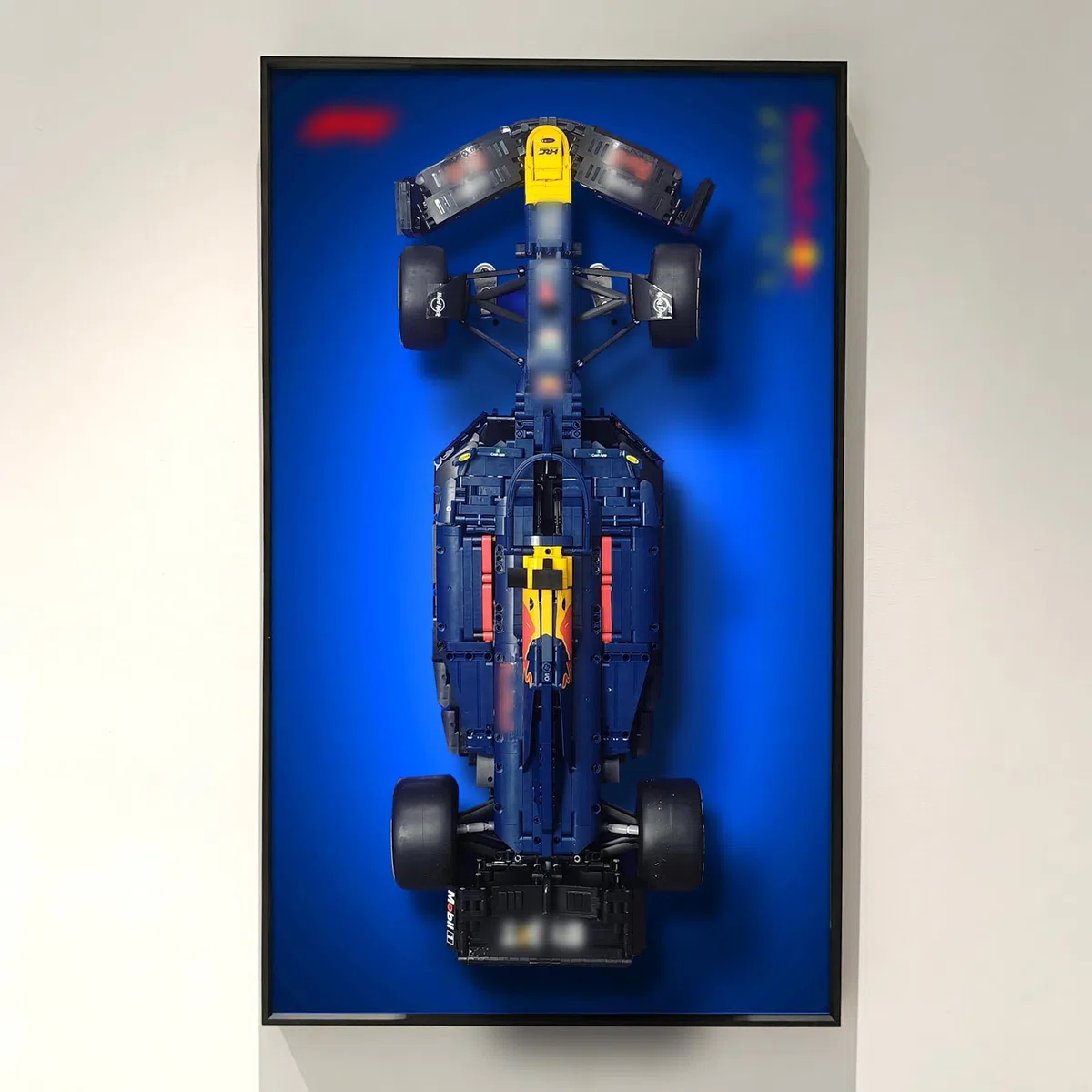Display Wandhalterung Kompatibel Mit 42206 F1 Race Car, 42206 Formel 1 Auto Rahmen, Perfekt für die im Wohnzimmer, Arbeitszimmer, Hobbyraum 75*45cm (Nur Rahmen)